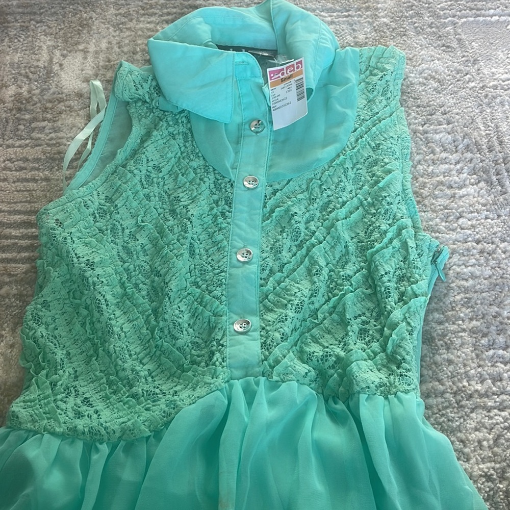 Dress - Picture 2 of 3